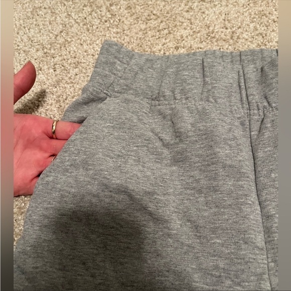 GROUP BY BABATON Rocket XXS/XS grey French terry cropped ankle pants EUC Aritzia - Picture 10 of 12